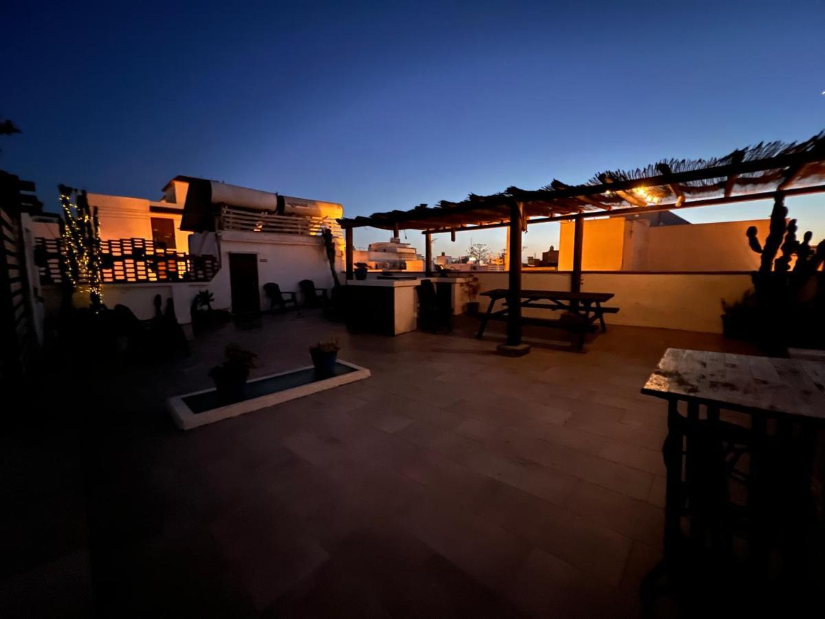The Roof Apartamento Tarifa Exterior foto